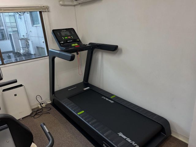 新しいトレッドミル届きました！
⁡
今までと比べて歩きやすさ、細かい設定など
諸々進化しました！
⁡
是非トレーニングおわりにご活用ください！
⁡
#渋谷
#パーソナルジム
#宮益坂
#姿勢改善
#ウォーキング
* 
*
東京都渋谷区渋谷1-10-7
宮益坂III 北館7F
☎︎03-6427-2880
✉️info@arms-s.com
*
*
#加圧トレーニング #加圧 #渋谷 #スタジオア−ム #プライベートジム #ボディメイク #フィットネス #ワークアウト #トレーニング #肉体改造 #美尻 #ヒップアップ #尻 #くびれ #バストアップ #フィットネス女子 #ダイエット #美脚 #美容  #姿勢改善 #ベストボディジャパン #脂肪燃焼 #美姿勢 #パーソナルトレーニング #パーソナル